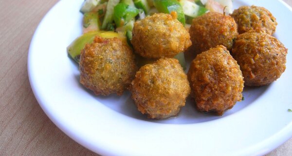 Chickpea: The Economist and the Falafel