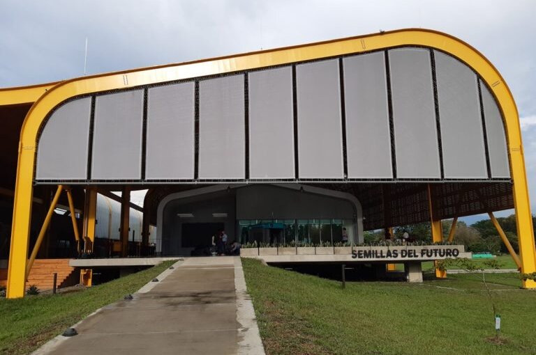 The new germplasm bank Seeds of the Future, inaugurated on Mar. 16 in Palmira, in the southwestern Colombian department of Valle del Cauca, has eco-technologies such as rainwater harvesting, a water recycling system and solar panels. CREDIT: Emilio Godoy/IPS